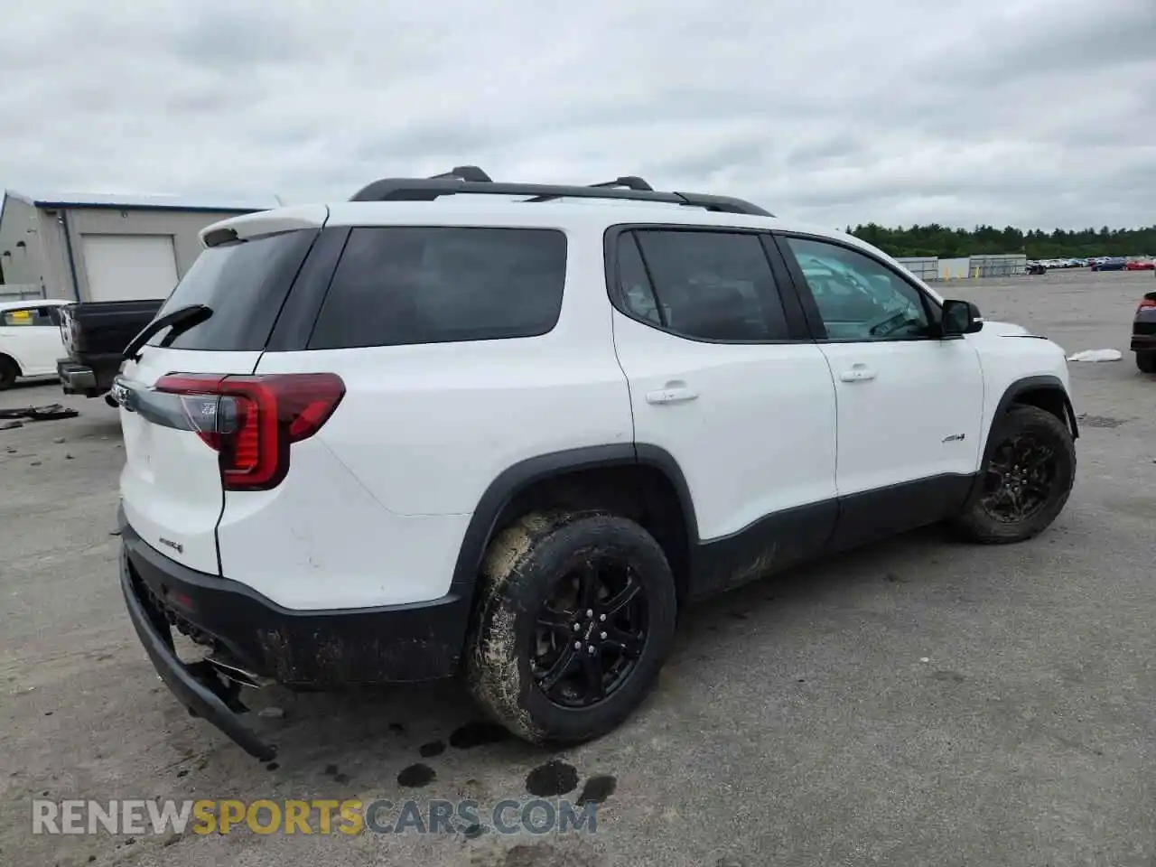 3 Photograph of a damaged car 1GKKNLLS2MZ145510 GMC ACADIA 2021