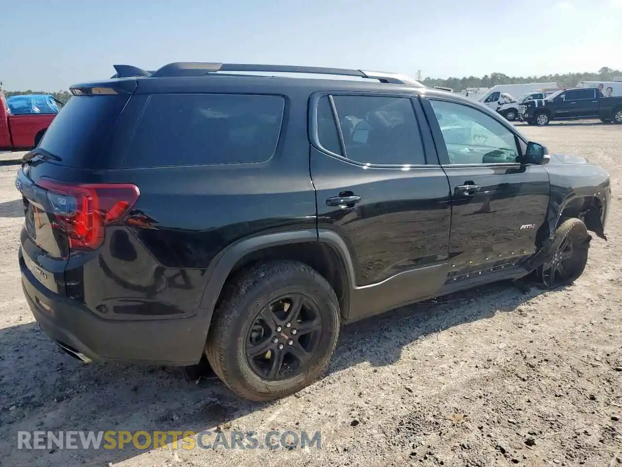 3 Photograph of a damaged car 1GKKNLLS3MZ127324 GMC ACADIA 2021