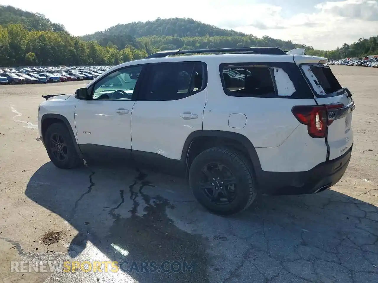 2 Photograph of a damaged car 1GKKNLLS3MZ134774 GMC ACADIA 2021