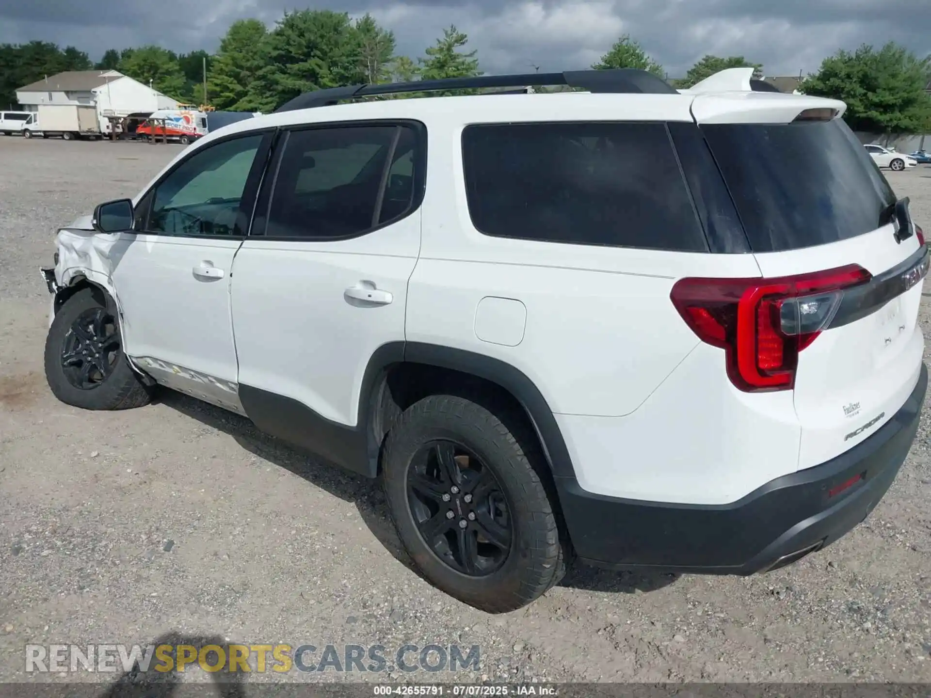 3 Photograph of a damaged car 1GKKNLLS6MZ172595 GMC ACADIA 2021