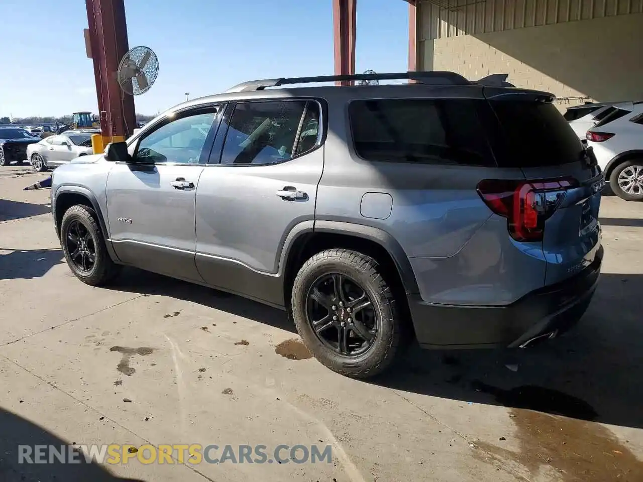 2 Photograph of a damaged car 1GKKNLLS6MZ191700 GMC ACADIA 2021