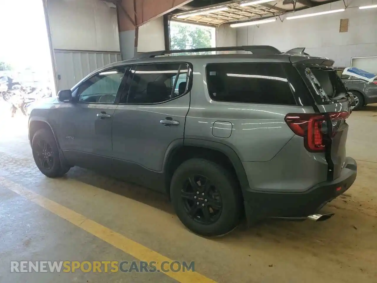 2 Photograph of a damaged car 1GKKNLLSXMZ223905 GMC ACADIA 2021