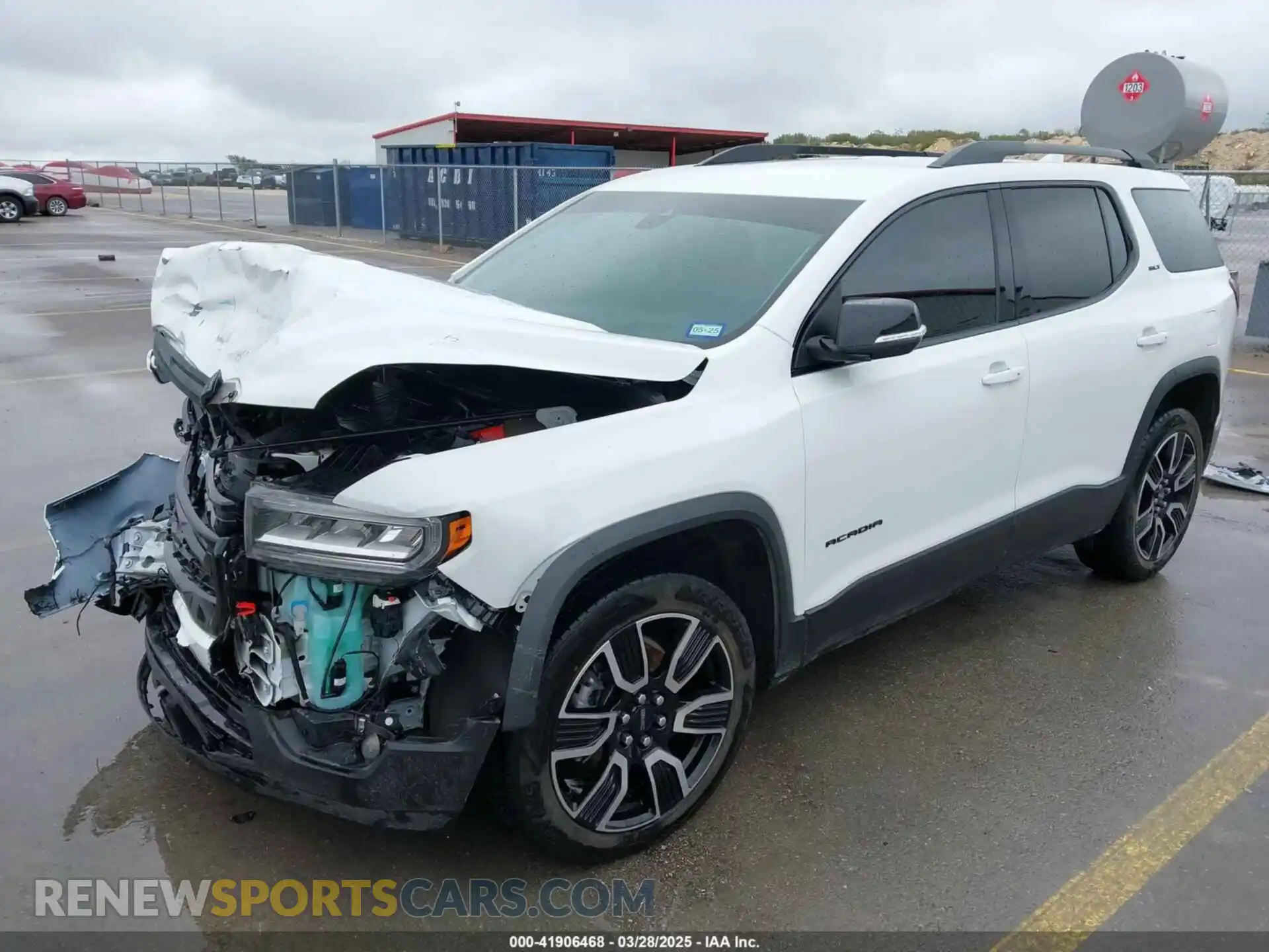 2 Photograph of a damaged car 1GKKNML44MZ166673 GMC ACADIA 2021