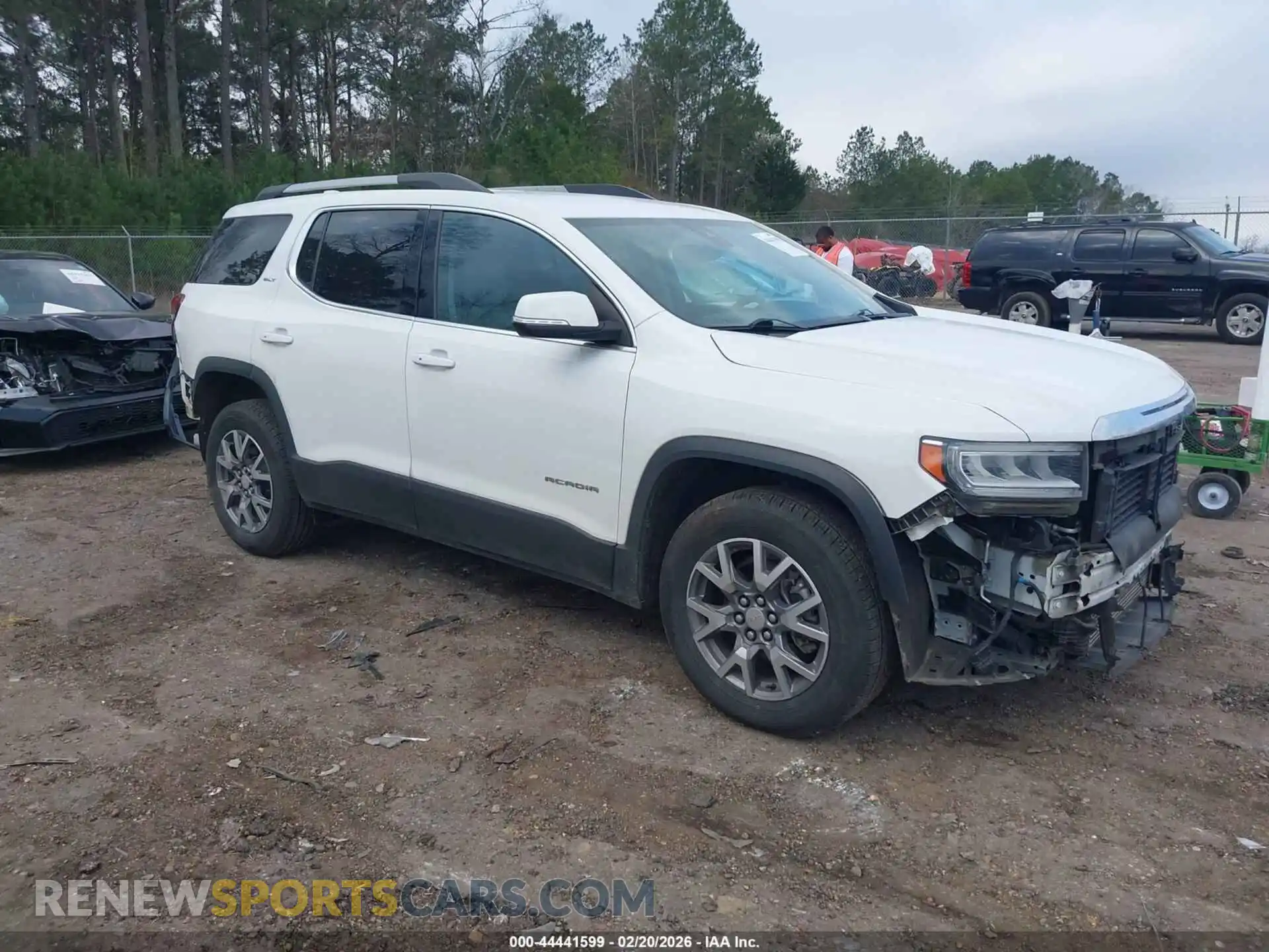 1 Photograph of a damaged car 1GKKNML45MZ113707 GMC ACADIA 2021