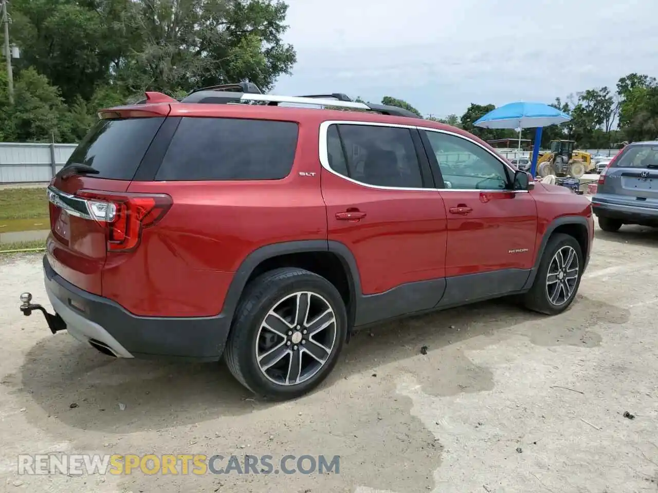 3 Photograph of a damaged car 1GKKNMLS1MZ180061 GMC ACADIA 2021
