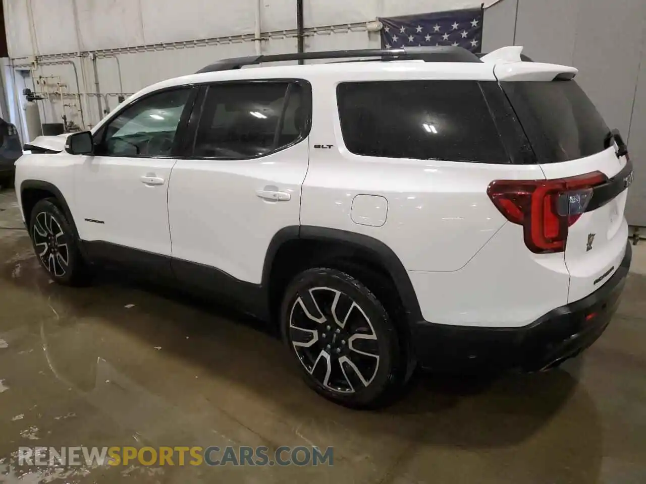 2 Photograph of a damaged car 1GKKNMLS1MZ211213 GMC ACADIA 2021