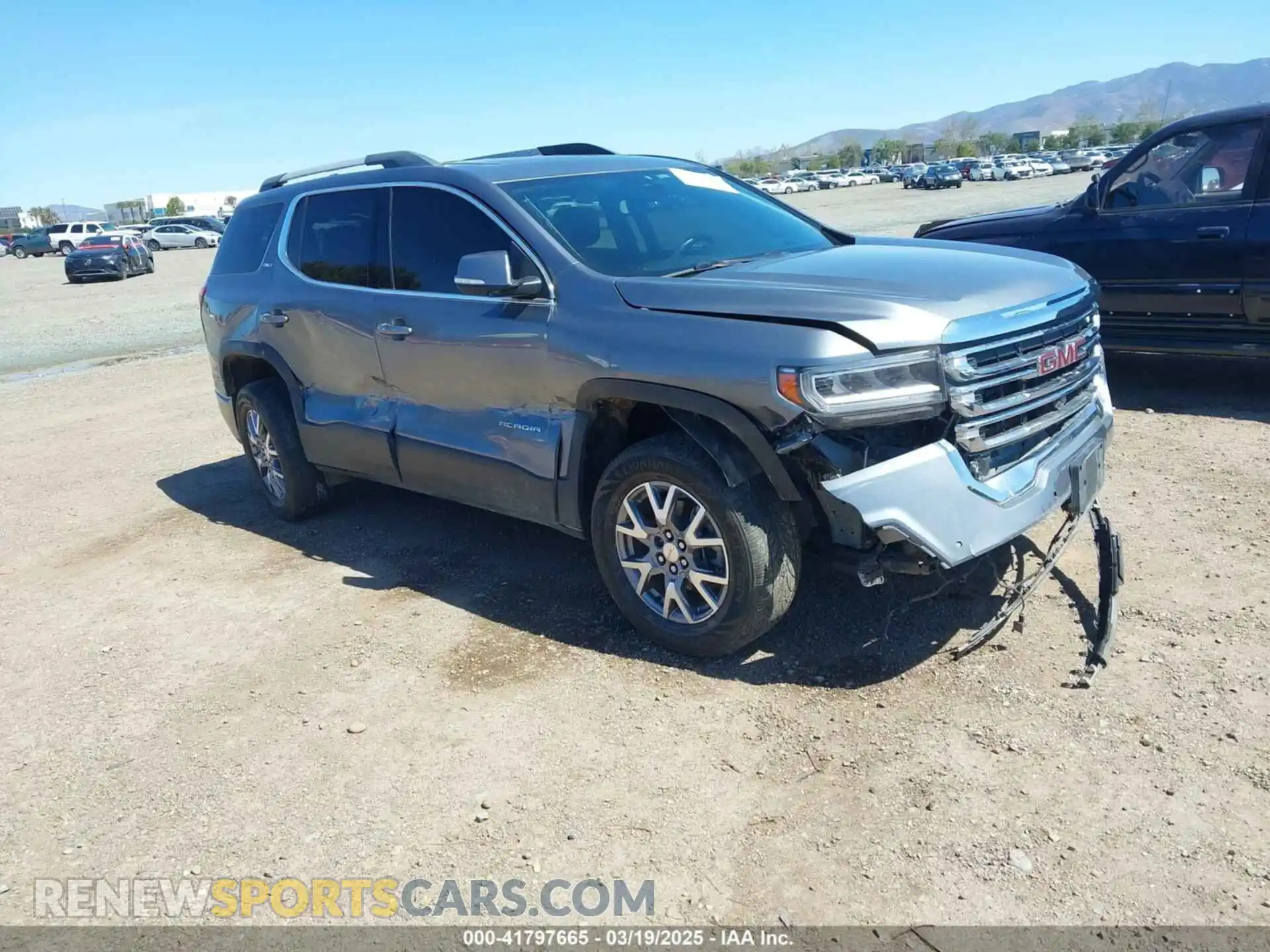 1 Photograph of a damaged car 1GKKNMLS1MZ218856 GMC ACADIA 2021