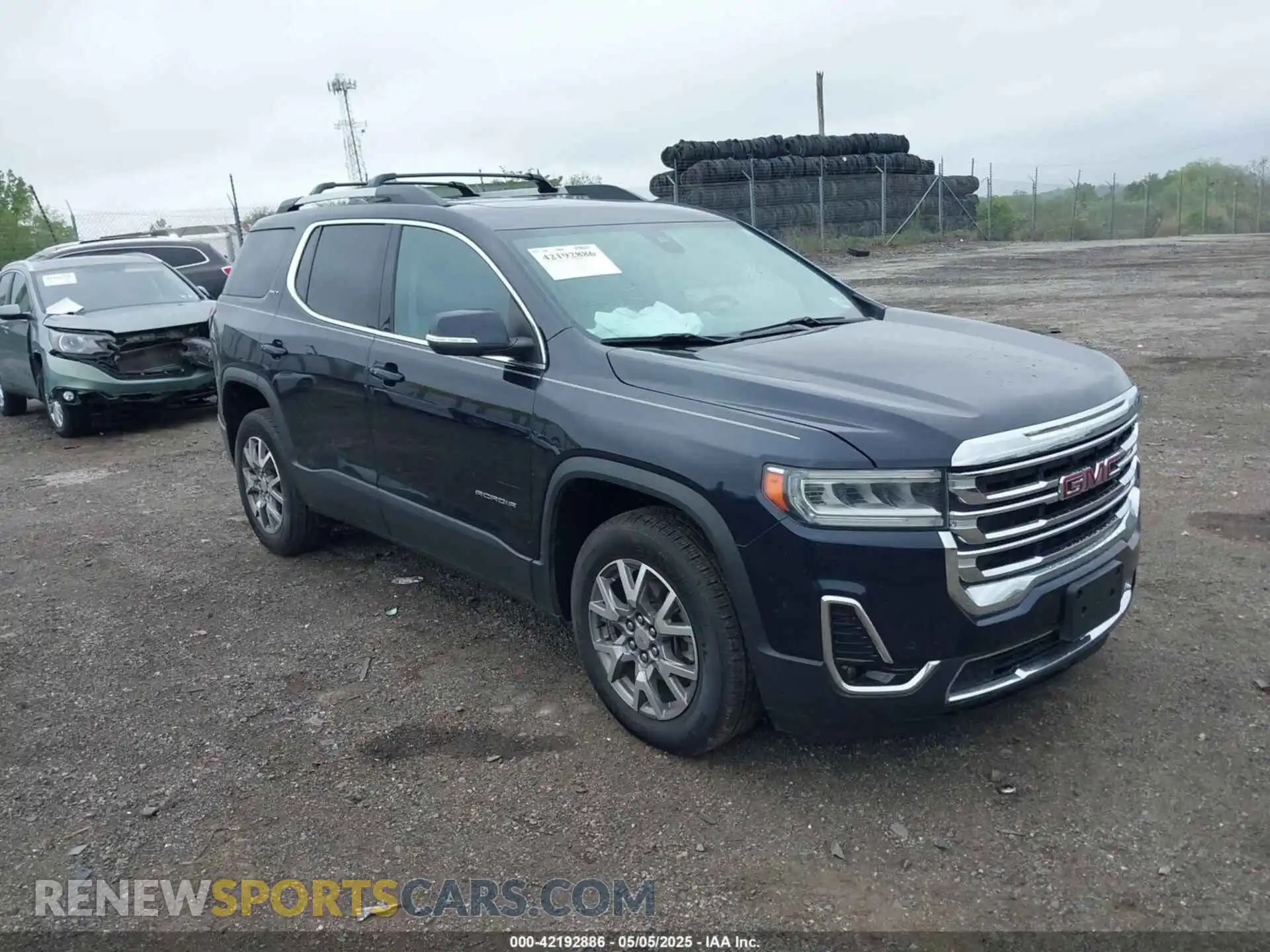1 Photograph of a damaged car 1GKKNMLS2MZ147778 GMC ACADIA 2021