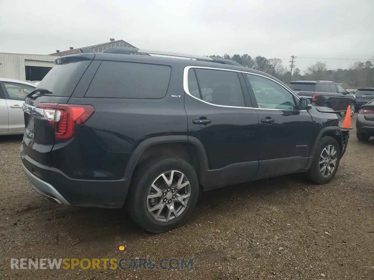 3 Photograph of a damaged car 1GKKNMLS5MZ116346 GMC ACADIA 2021