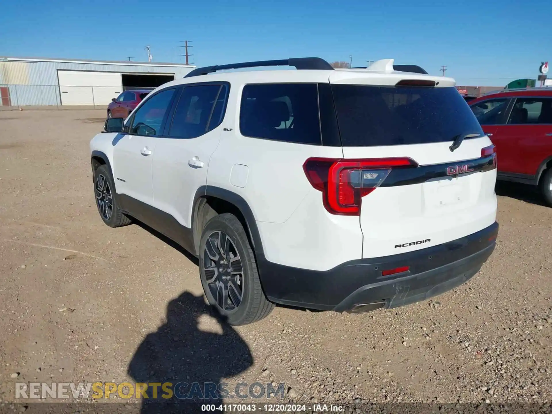 3 Photograph of a damaged car 1GKKNMLS8MZ120245 GMC ACADIA 2021