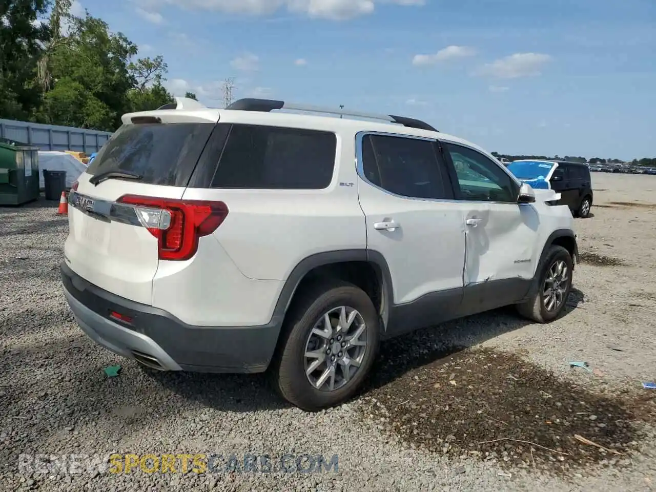 3 Photograph of a damaged car 1GKKNMLS9MZ173472 GMC ACADIA 2021