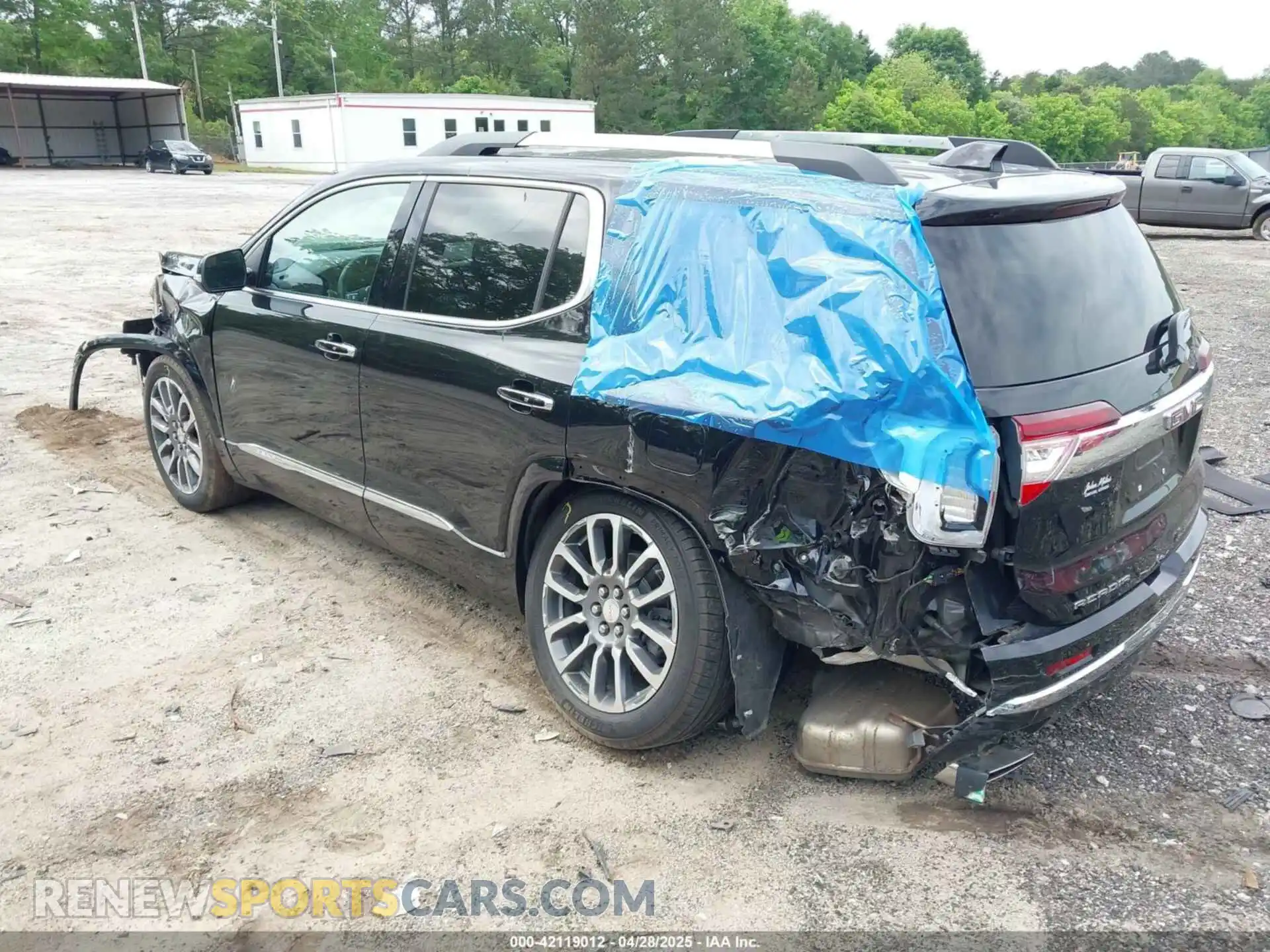 3 Photograph of a damaged car 1GKKNPLS2MZ224943 GMC ACADIA 2021