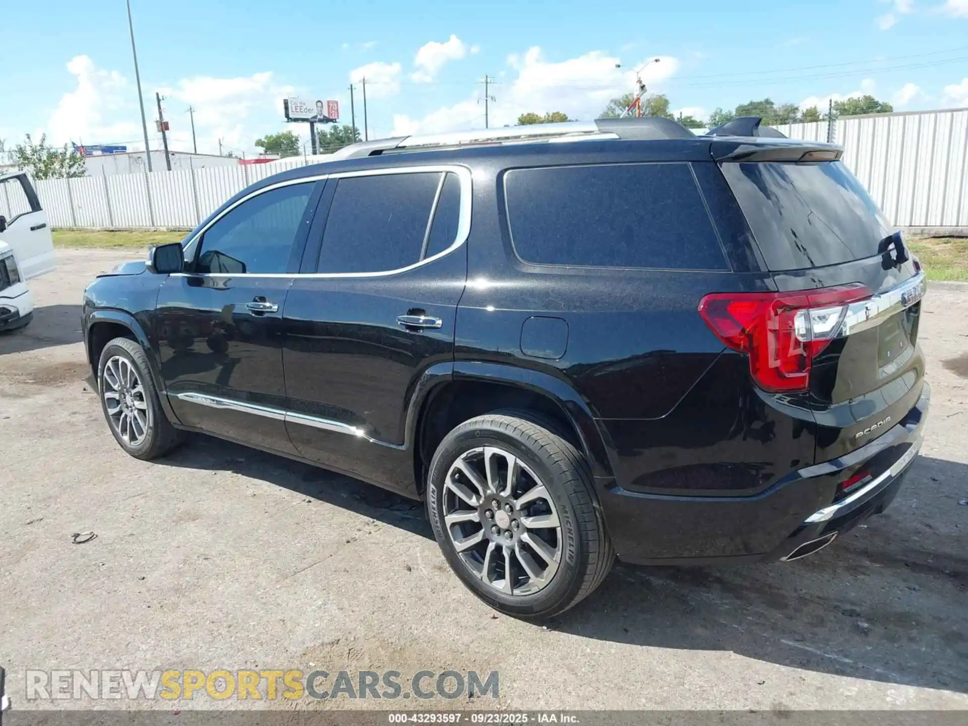 3 Photograph of a damaged car 1GKKNPLS7MZ209841 GMC ACADIA 2021