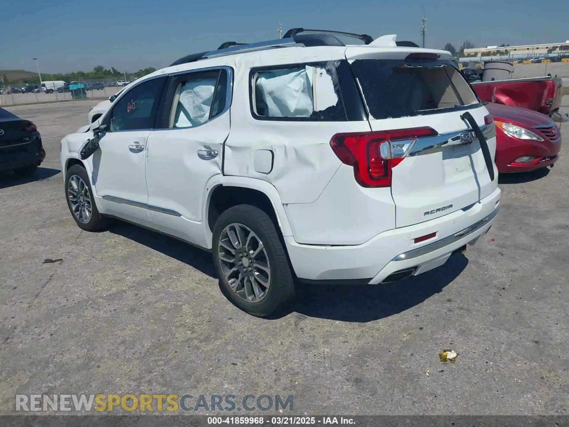 3 Photograph of a damaged car 1GKKNPLS9MZ124774 GMC ACADIA 2021