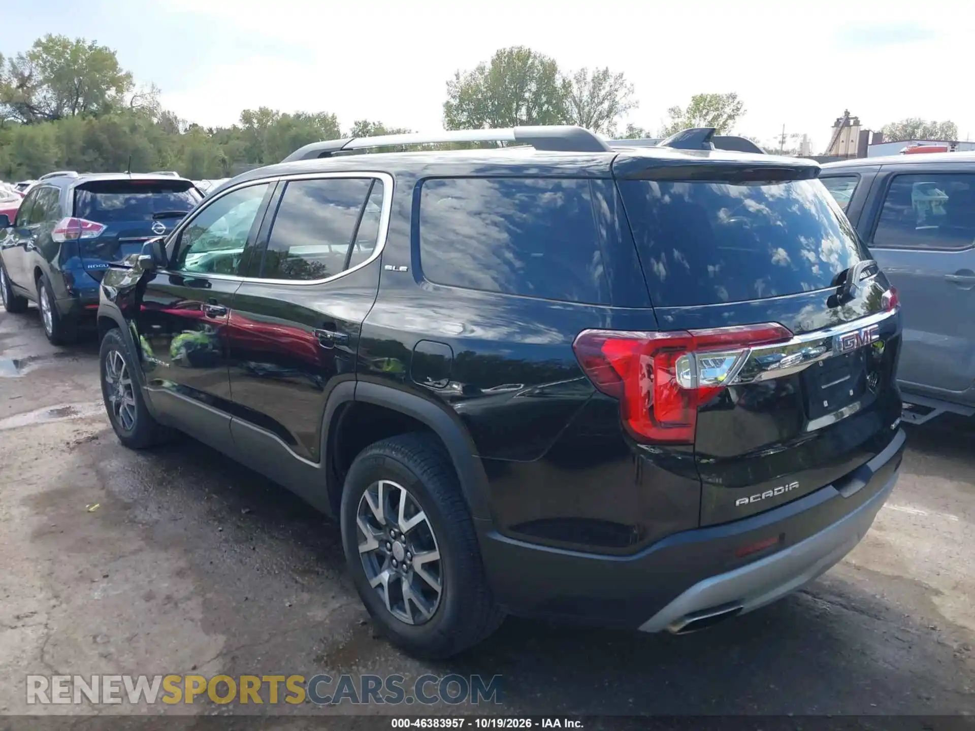 3 Photograph of a damaged car 1GKKNRL48MZ101662 GMC ACADIA 2021