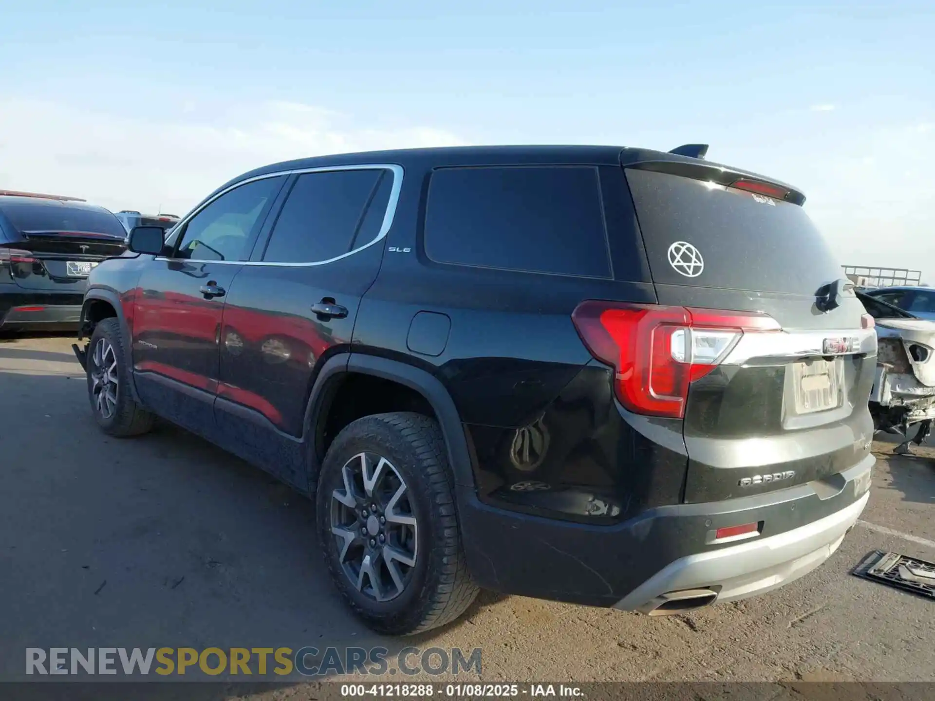 3 Photograph of a damaged car 1GKKNRL49MZ192232 GMC ACADIA 2021