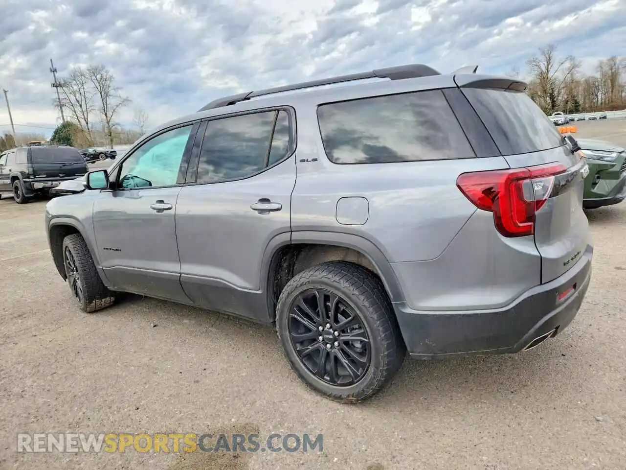 2 Photograph of a damaged car 1GKKNRLS0MZ214519 GMC ACADIA 2021