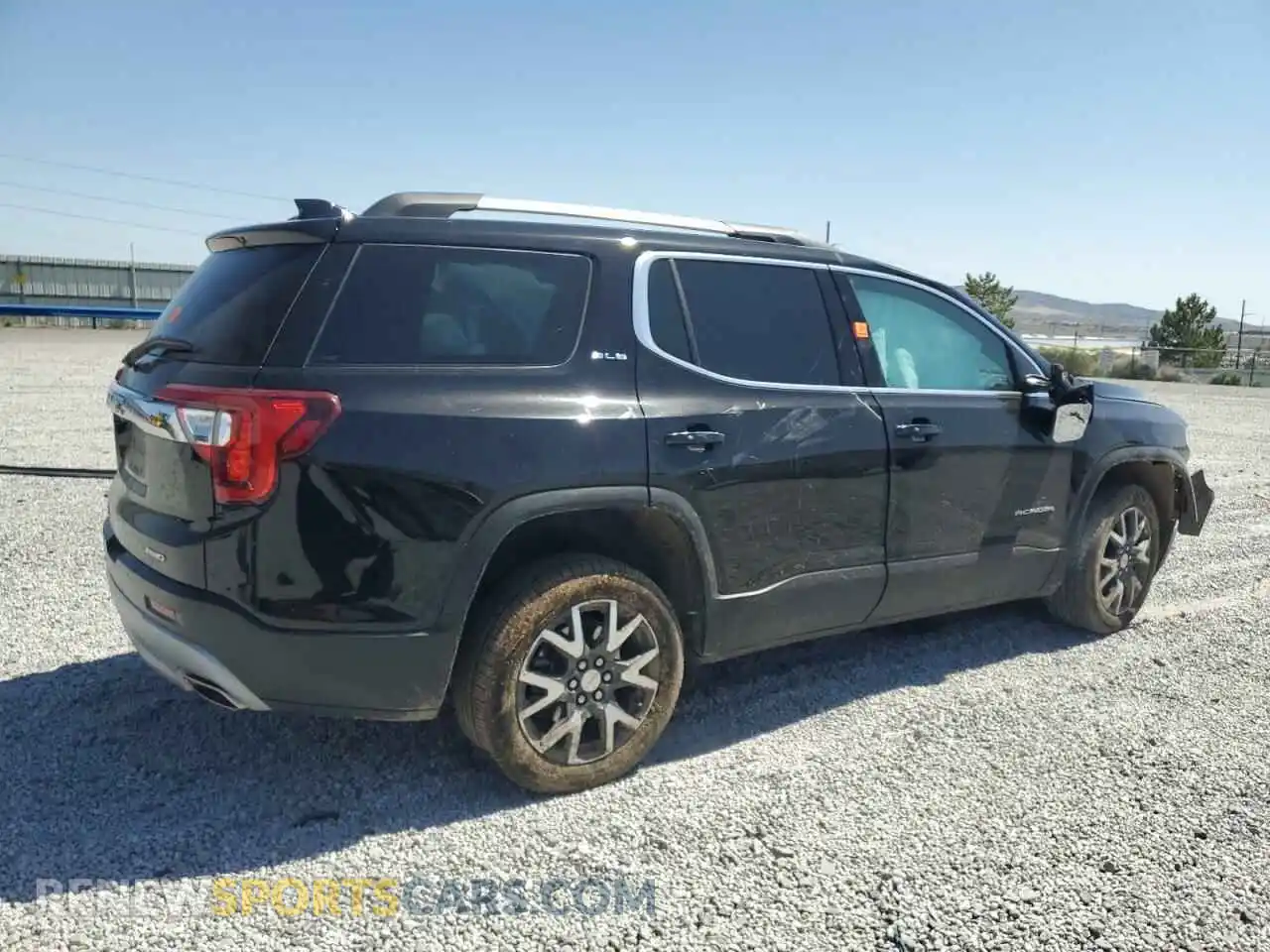 3 Photograph of a damaged car 1GKKNRLS4MZ175126 GMC ACADIA 2021