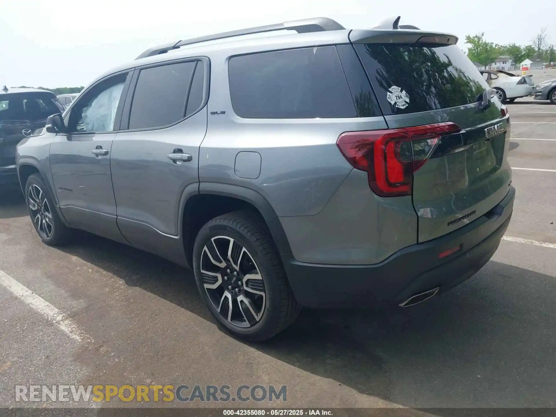 3 Photograph of a damaged car 1GKKNRLS7MZ153380 GMC ACADIA 2021