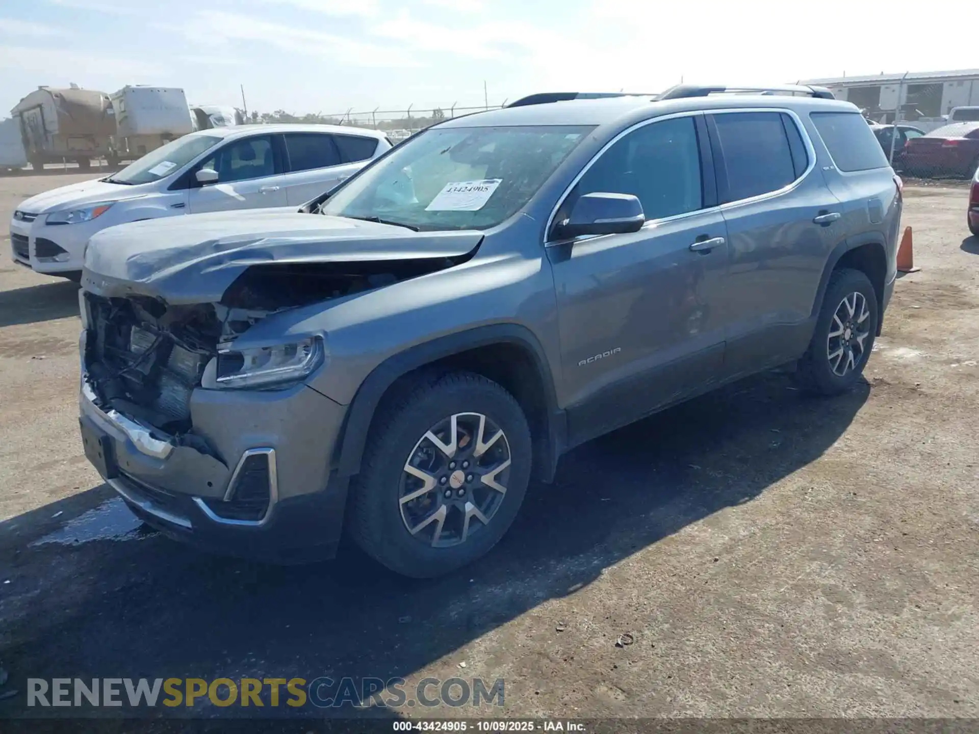 2 Photograph of a damaged car 1GKKNRLSXMZ157441 GMC ACADIA 2021