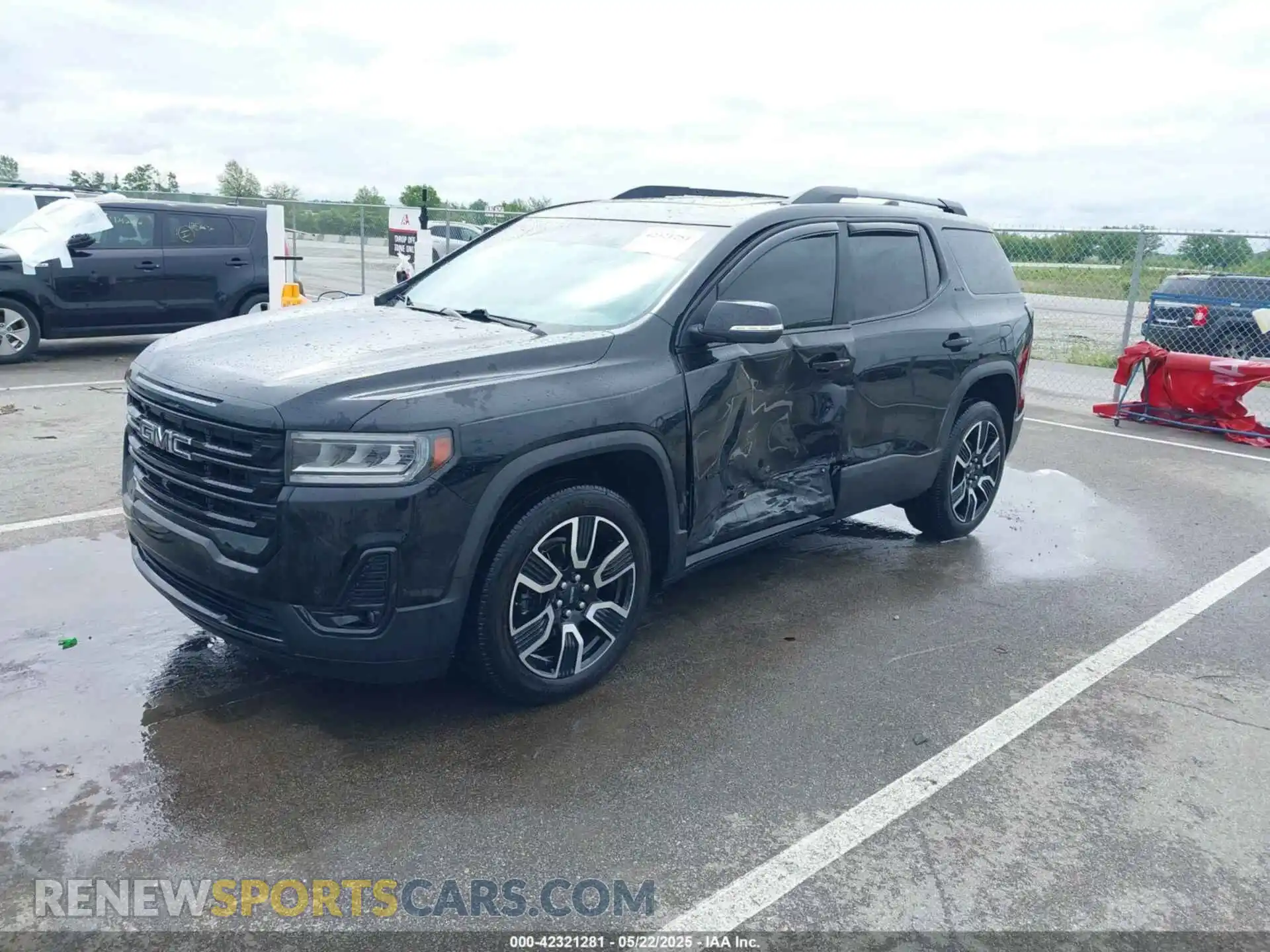 2 Photograph of a damaged car 1GKKNUL47MZ111425 GMC ACADIA 2021