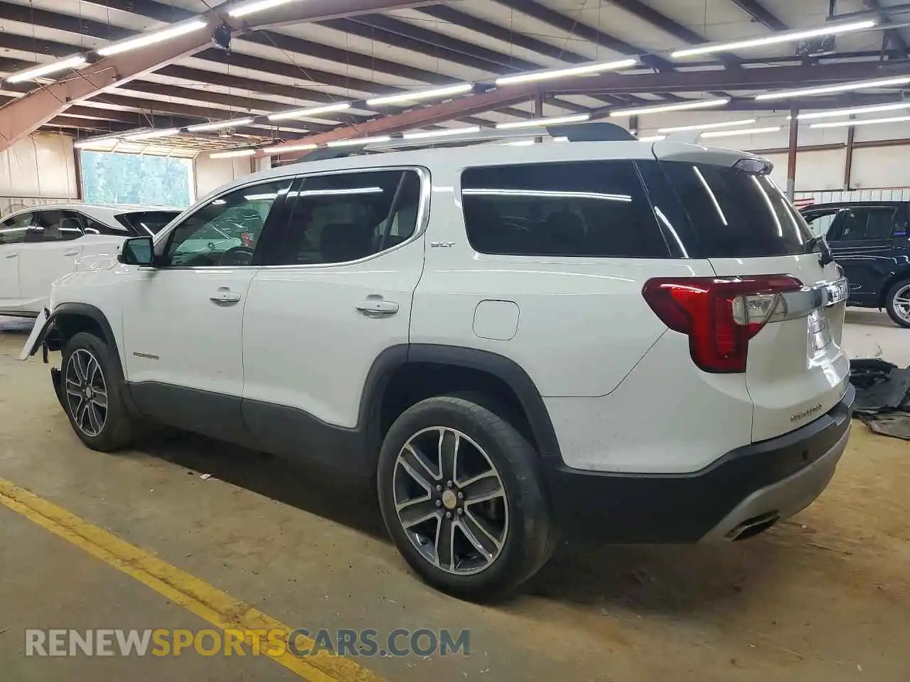 2 Photograph of a damaged car 1GKKNUL48MZ130856 GMC ACADIA 2021