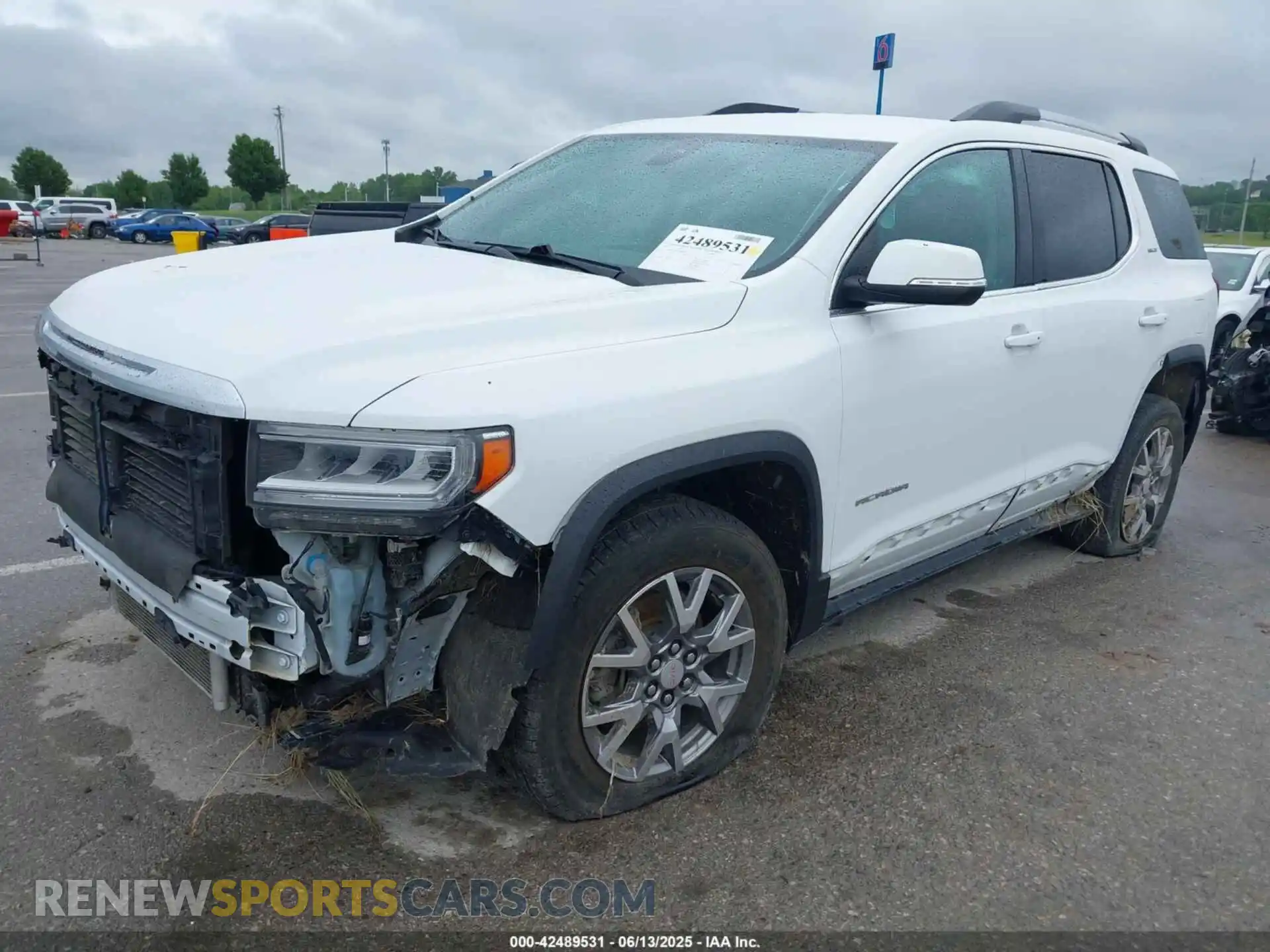 2 Photograph of a damaged car 1GKKNULS0MZ209534 GMC ACADIA 2021