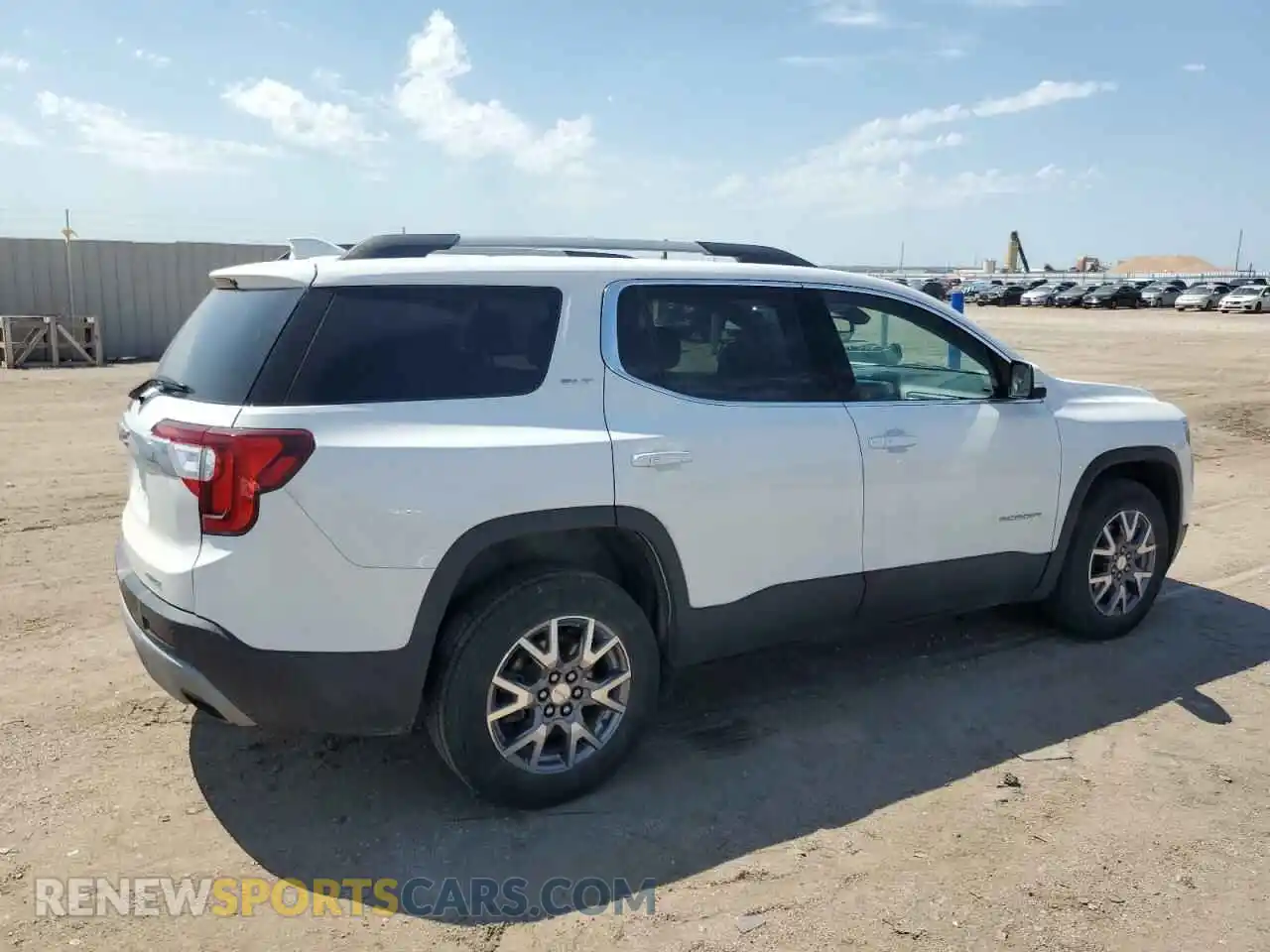 3 Photograph of a damaged car 1GKKNULS2MZ223001 GMC ACADIA 2021
