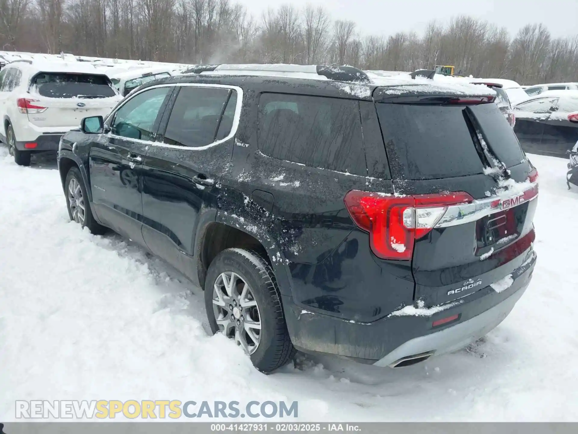 3 Photograph of a damaged car 1GKKNULS3MZ134411 GMC ACADIA 2021