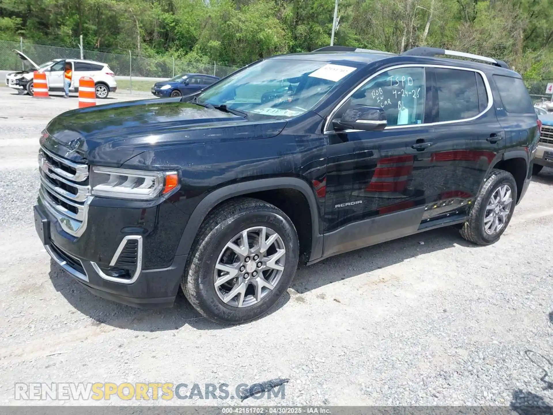 2 Photograph of a damaged car 1GKKNULS5MZ176255 GMC ACADIA 2021