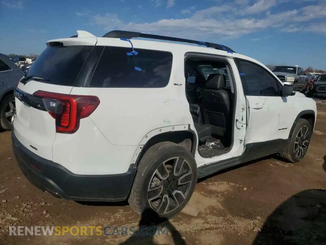 3 Photograph of a damaged car 1GKKNULS5MZ215877 GMC ACADIA 2021