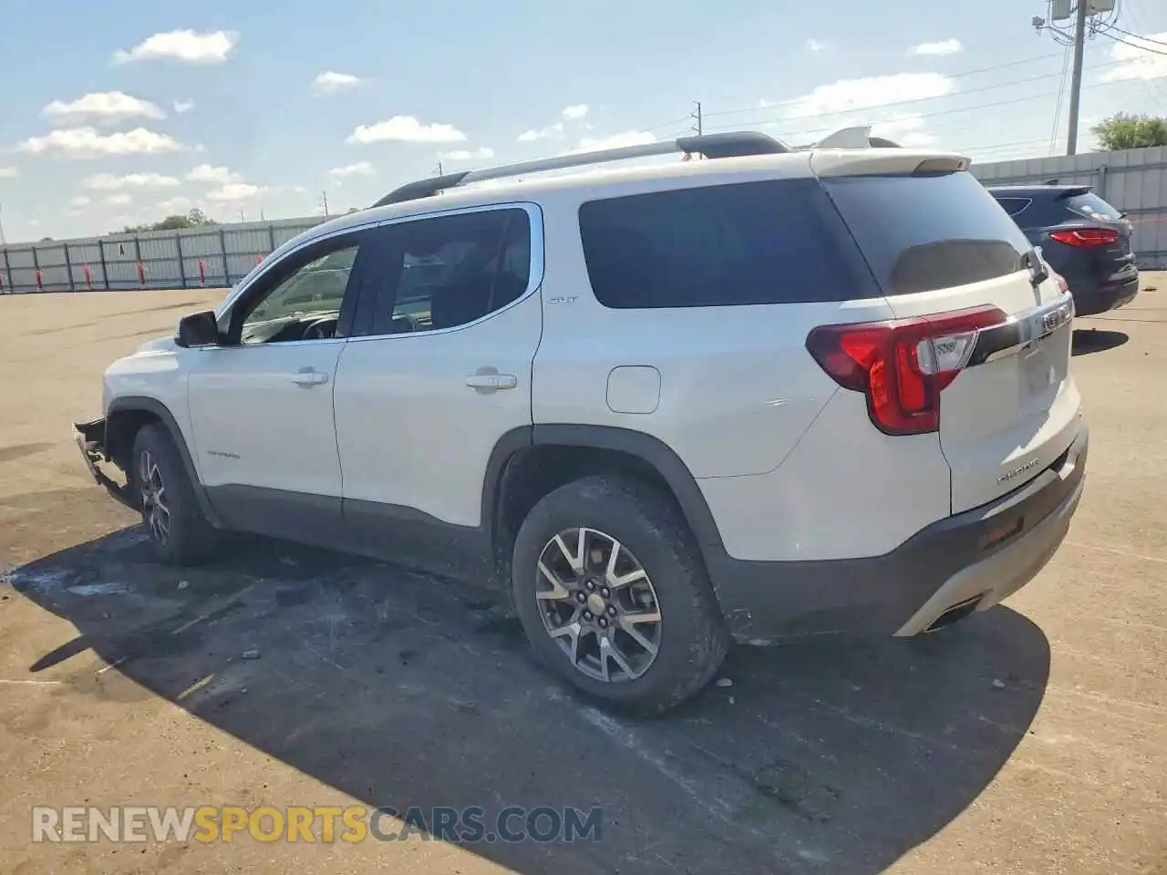 2 Photograph of a damaged car 1GKKNULS7MZ167573 GMC ACADIA 2021