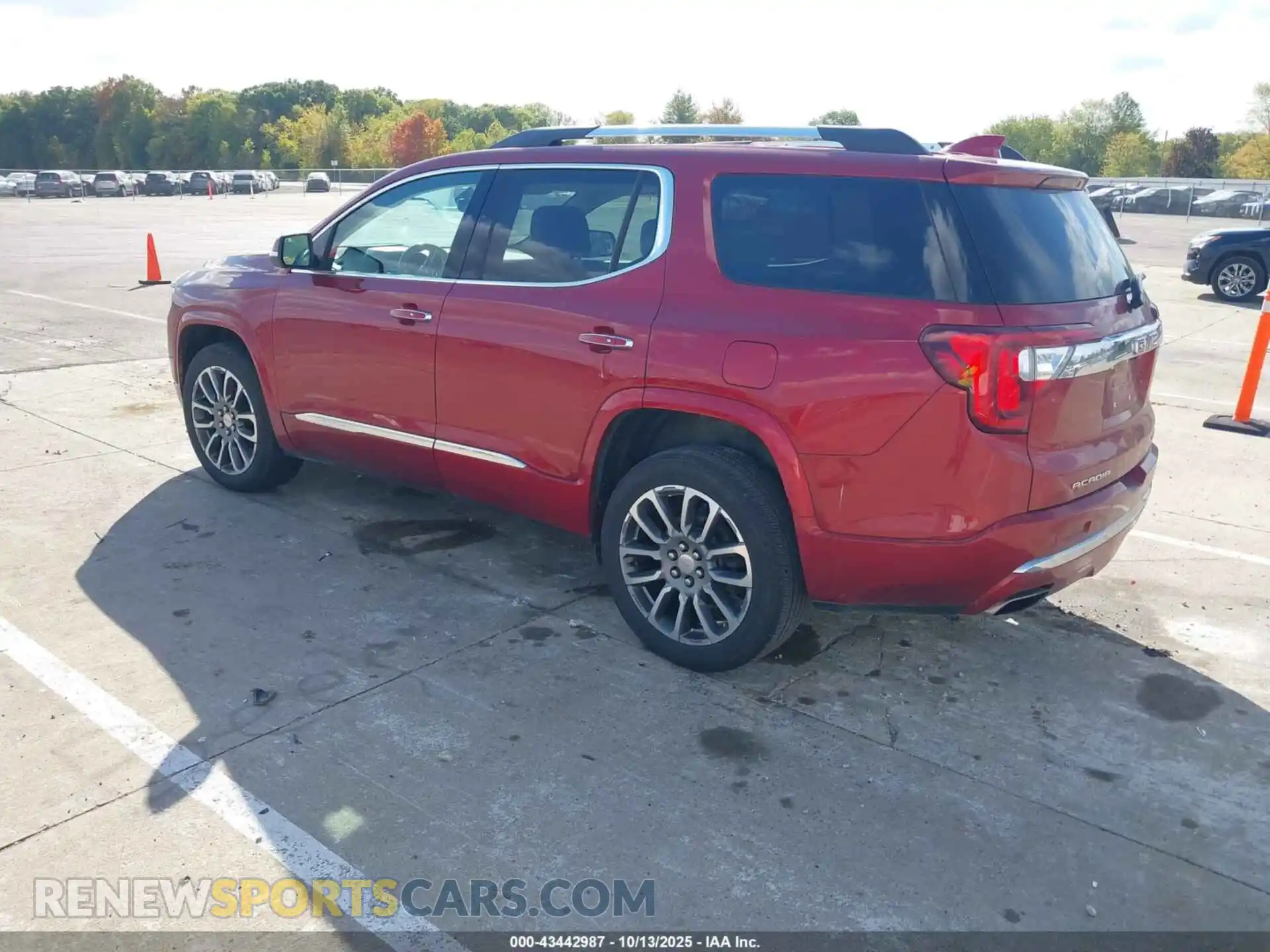 3 Photograph of a damaged car 1GKKNXLS0MZ106423 GMC ACADIA 2021