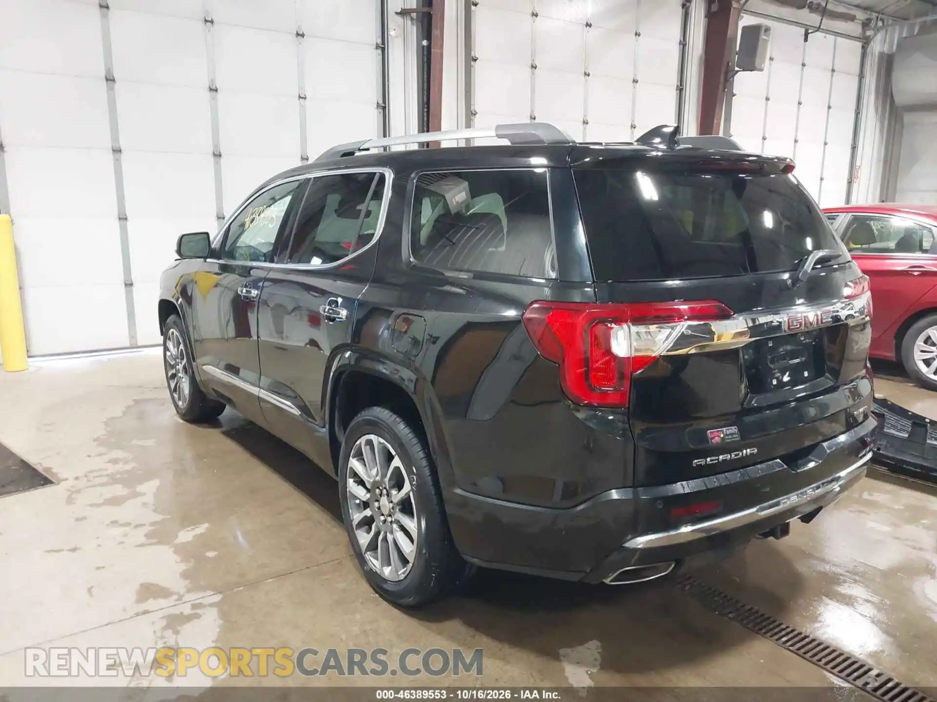 3 Photograph of a damaged car 1GKKNXLS1MZ233665 GMC ACADIA 2021