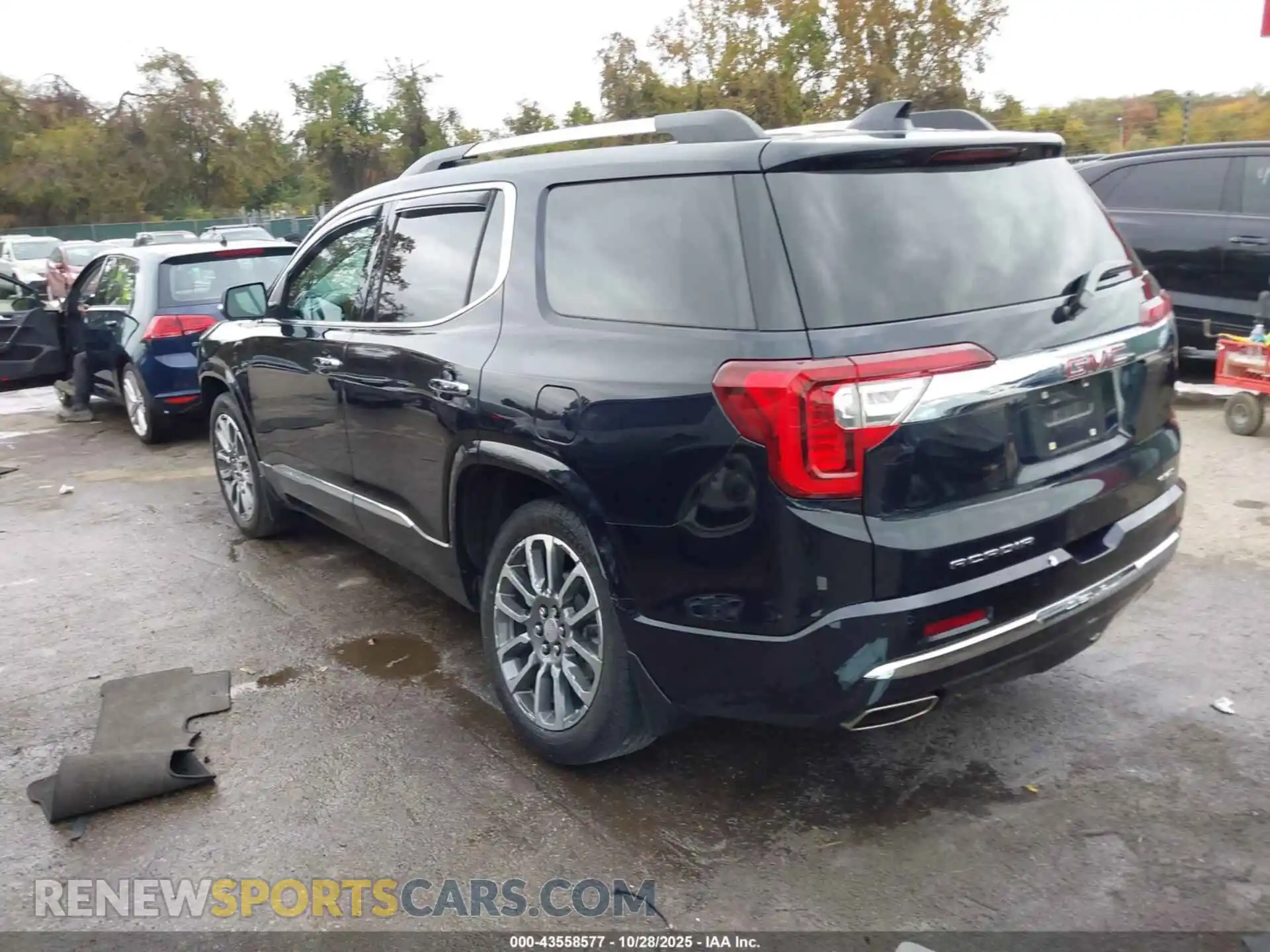 3 Photograph of a damaged car 1GKKNXLS5MZ128322 GMC ACADIA 2021
