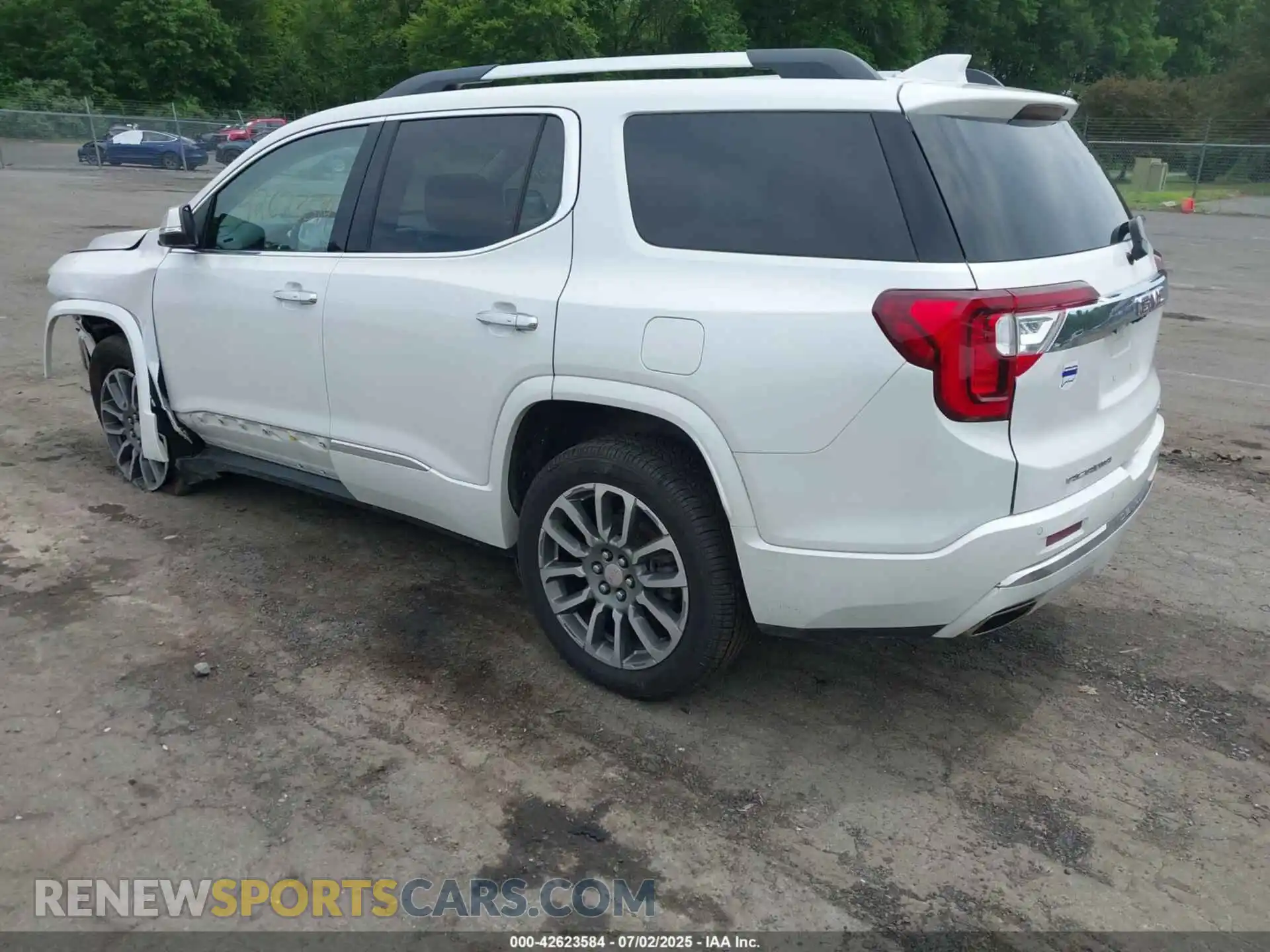 3 Photograph of a damaged car 1GKKNXLS9MZ203877 GMC ACADIA 2021