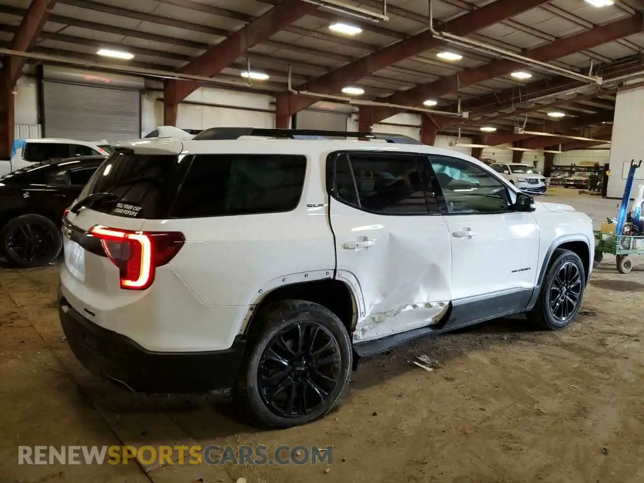 3 Photograph of a damaged car 1GKKNRL44NZ106908 GMC ACADIA 2022