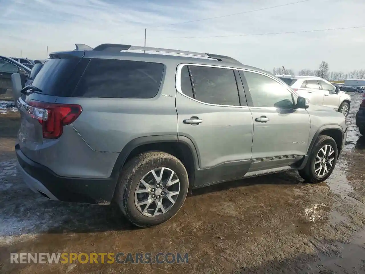 3 Photograph of a damaged car 1GKKNKL40PZ200844 GMC ACADIA 2023