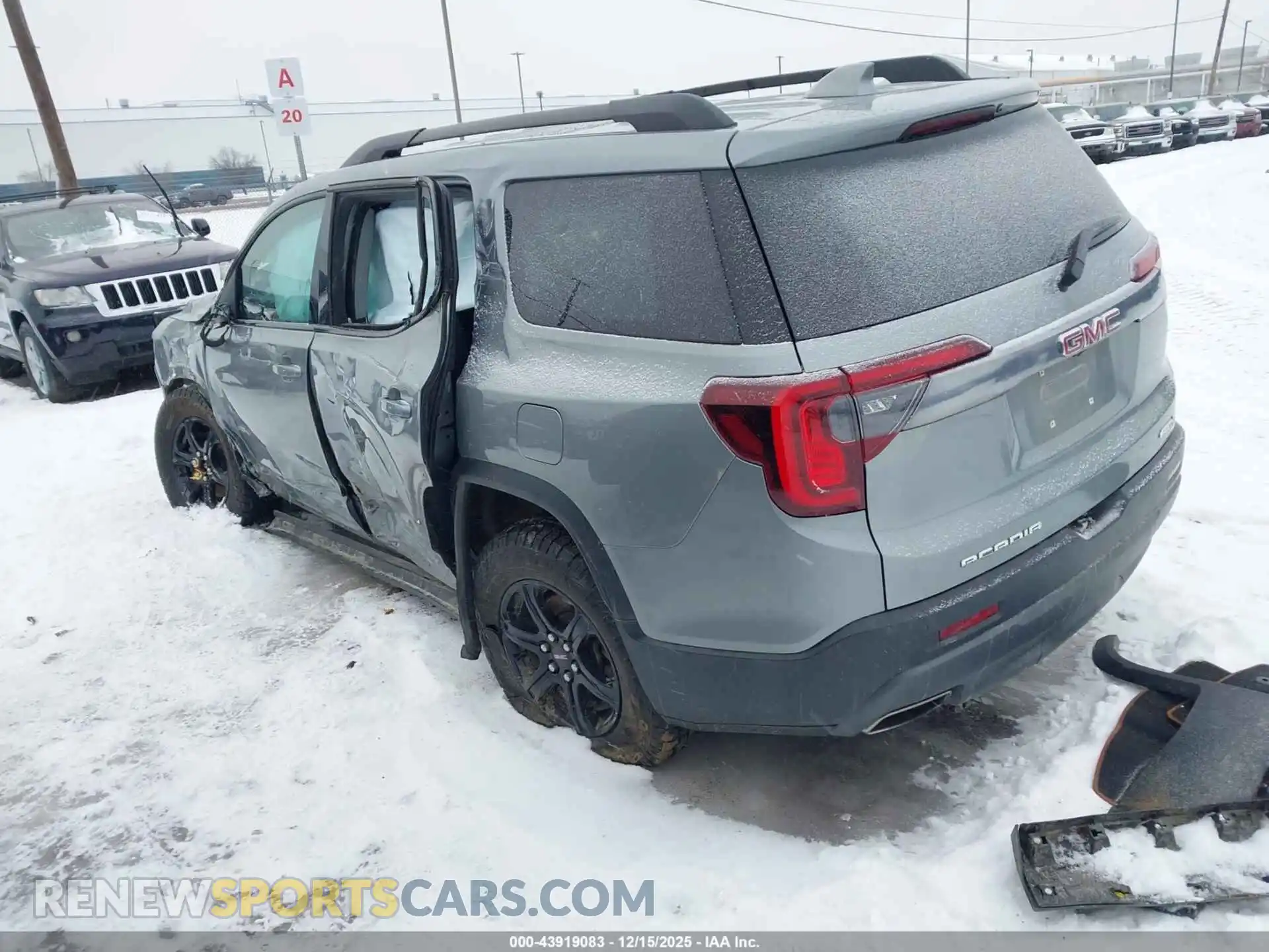 3 Фотография поврежденного автомобиля 1GKKNLLS7PZ147029 GMC ACADIA 2023