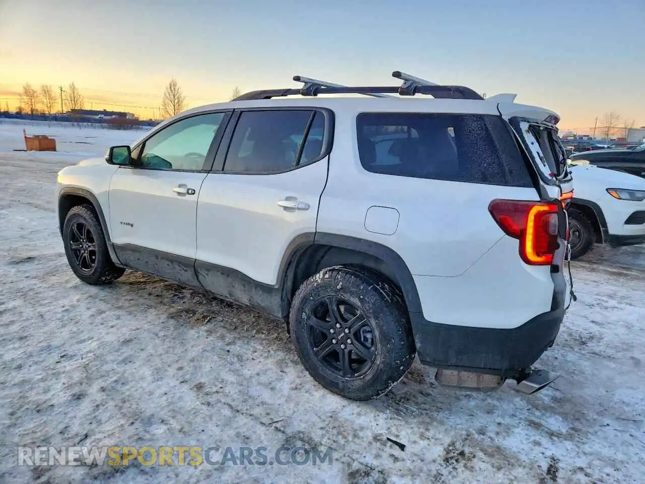 2 Фотография поврежденного автомобиля 1GKKNLLS9PZ186043 GMC ACADIA 2023
