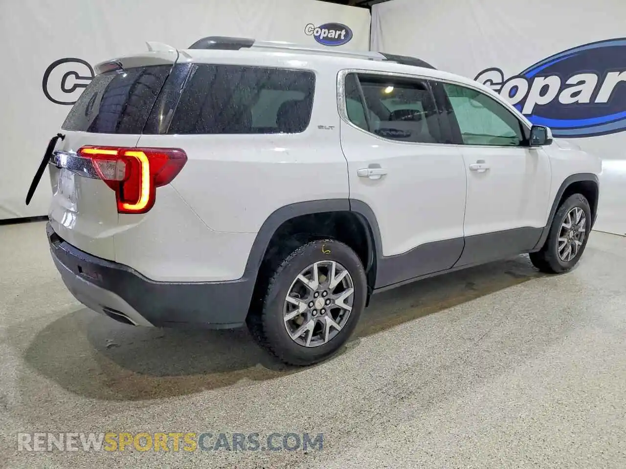 3 Photograph of a damaged car 1GKKNML41PZ147180 GMC ACADIA 2023