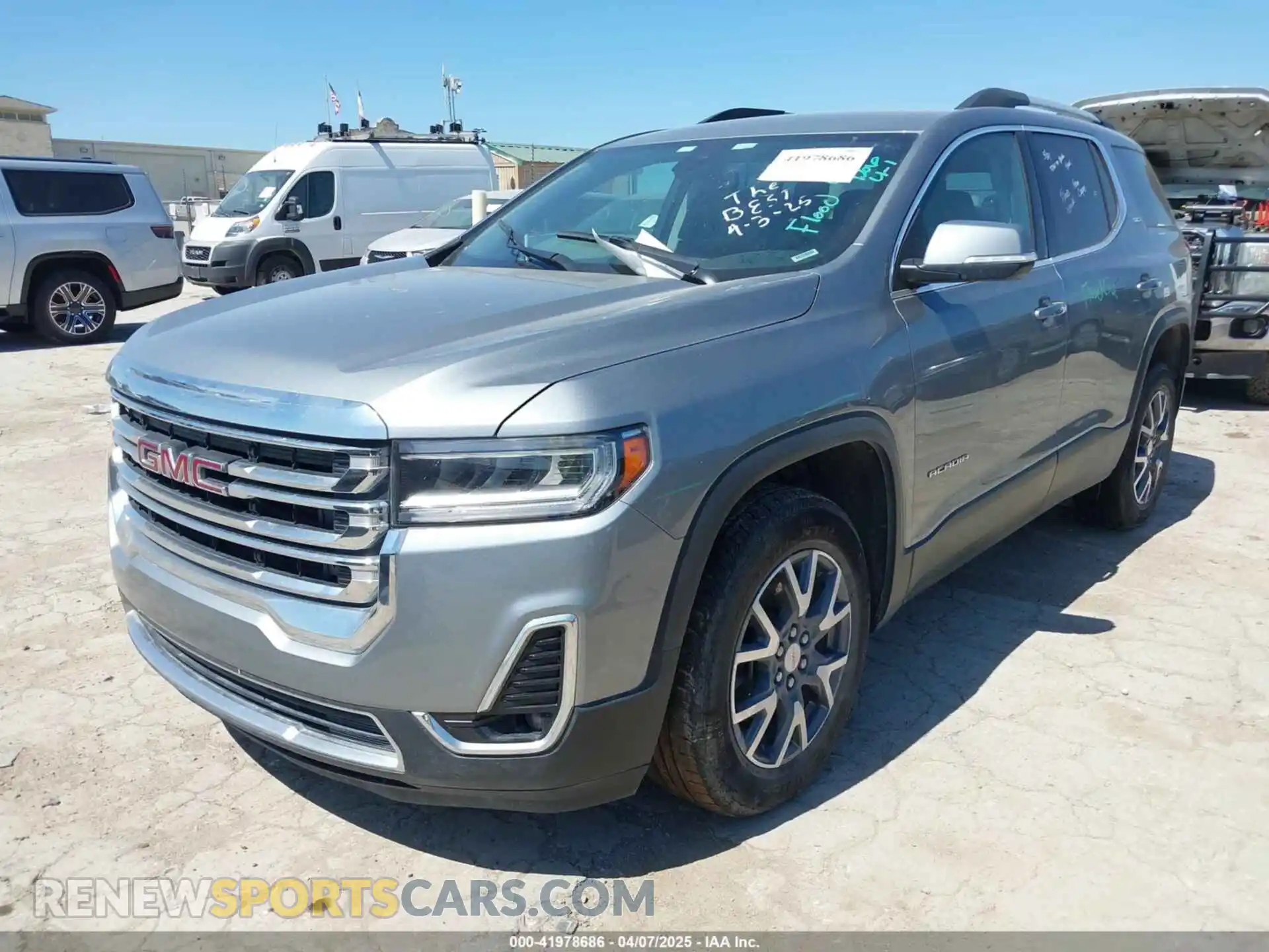 2 Фотография поврежденного автомобиля 1GKKNML41PZ250017 GMC ACADIA 2023