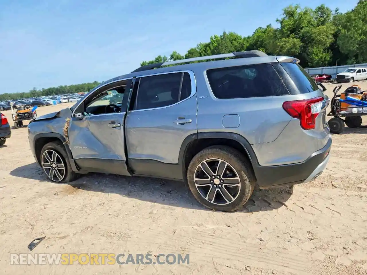 2 Photograph of a damaged car 1GKKNML43PZ136925 GMC ACADIA 2023