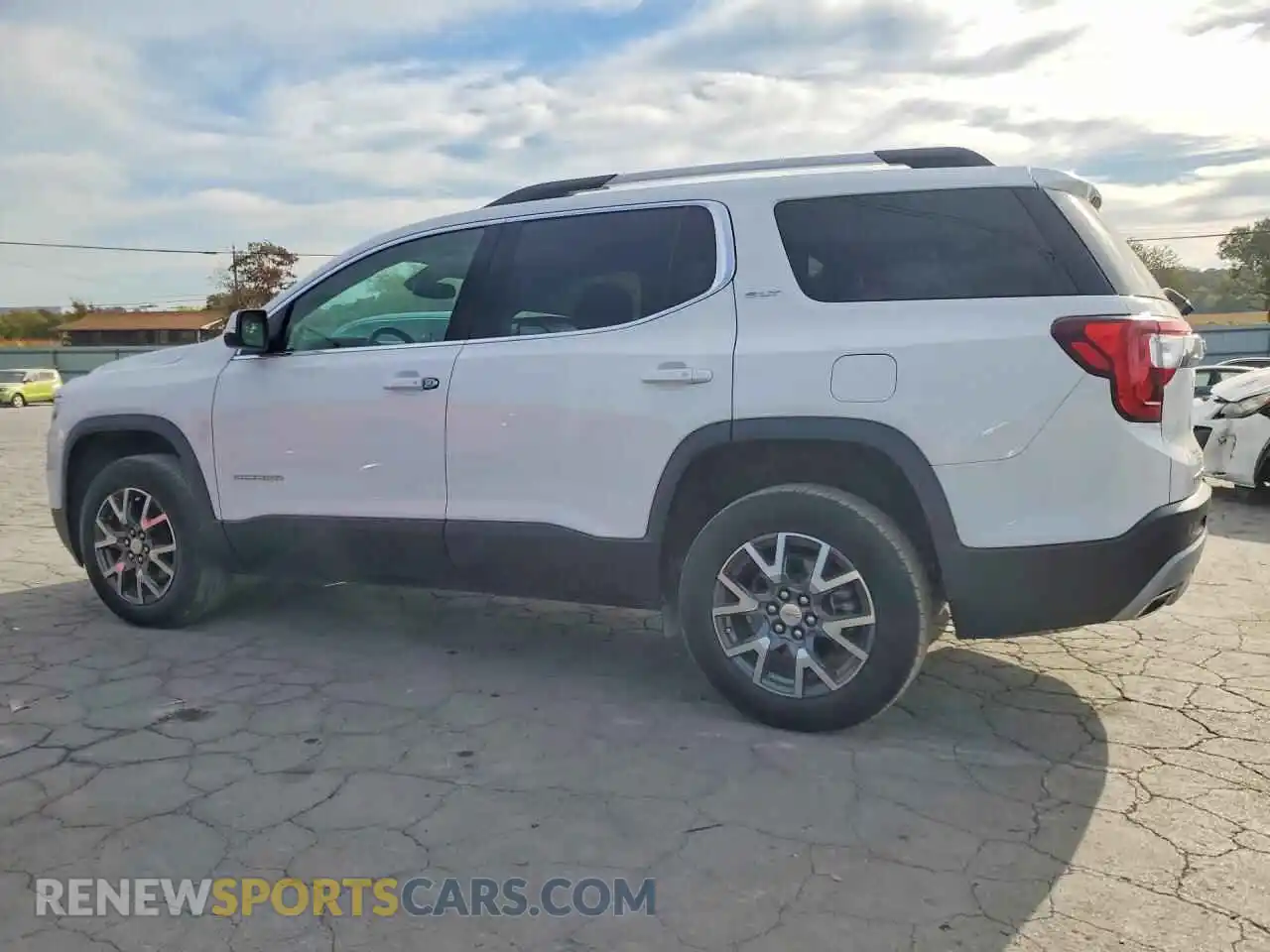 2 fotografías del automóvil dañado 1GKKNML43PZ247698 GMC ACADIA 2023