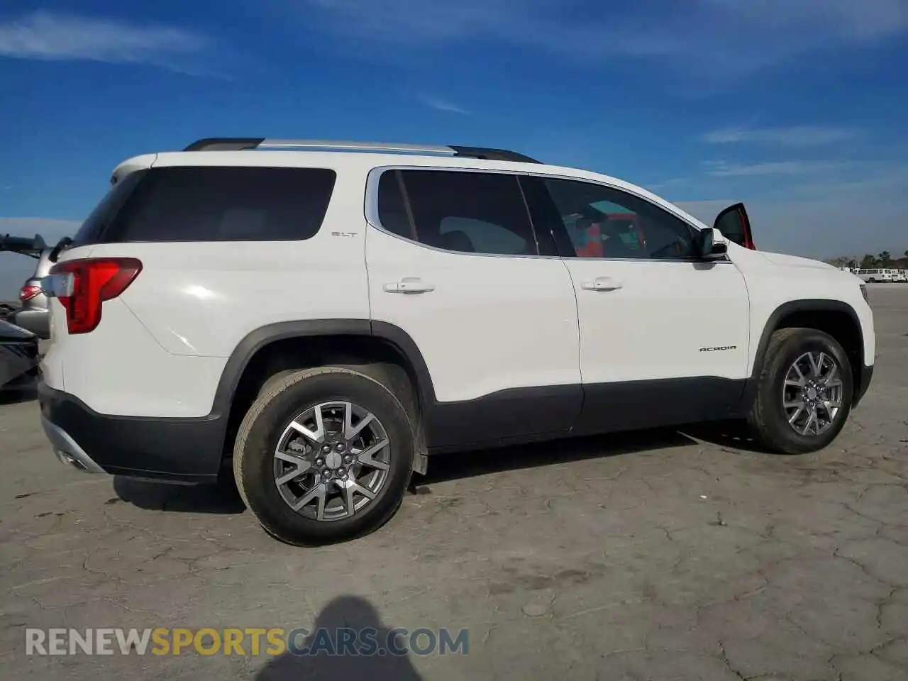 3 fotografías del automóvil dañado 1GKKNML43PZ247698 GMC ACADIA 2023