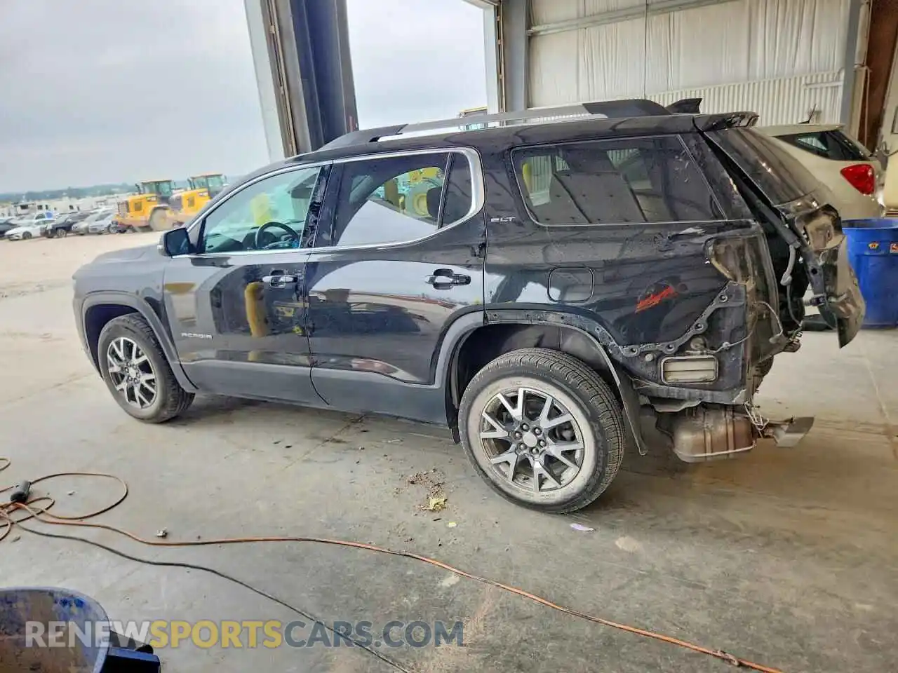 2 Photograph of a damaged car 1GKKNML46PZ150107 GMC ACADIA 2023