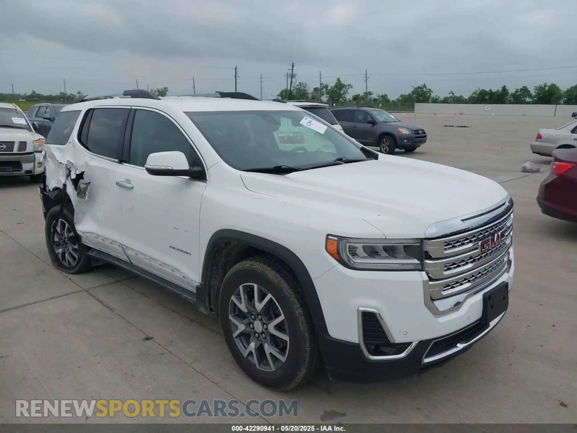 1 Photograph of a damaged car 1GKKNML46PZ161513 GMC ACADIA 2023