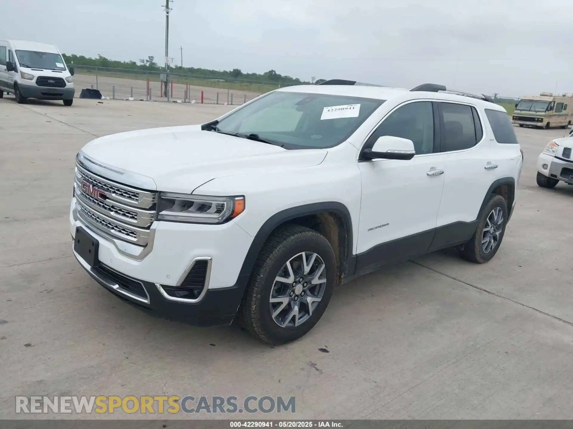 2 Photograph of a damaged car 1GKKNML46PZ161513 GMC ACADIA 2023