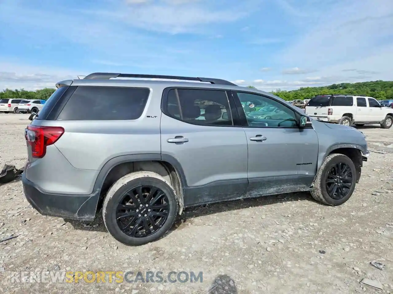 3 Photograph of a damaged car 1GKKNML46PZ248070 GMC ACADIA 2023