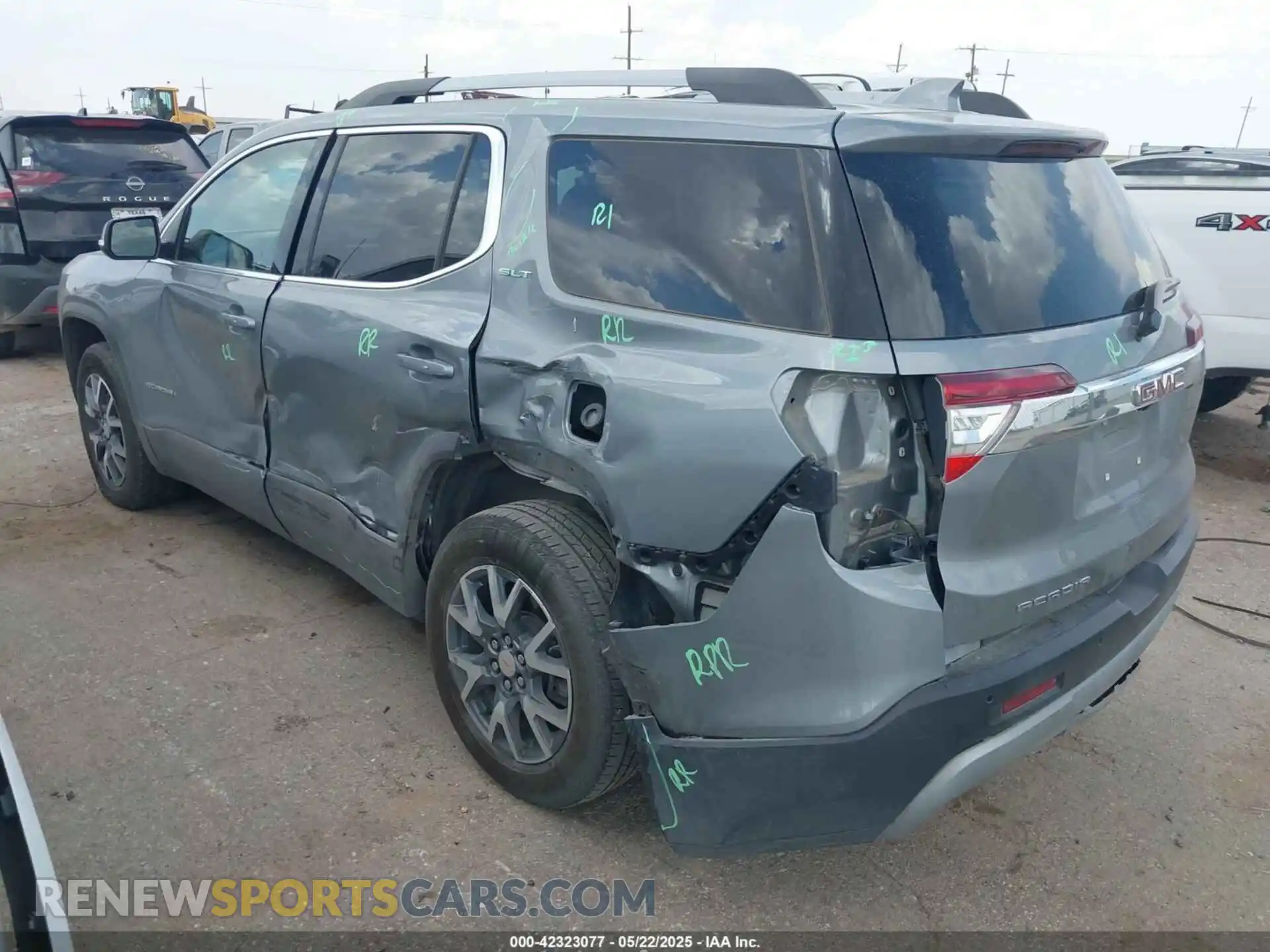 3 Photograph of a damaged car 1GKKNML48PZ163361 GMC ACADIA 2023